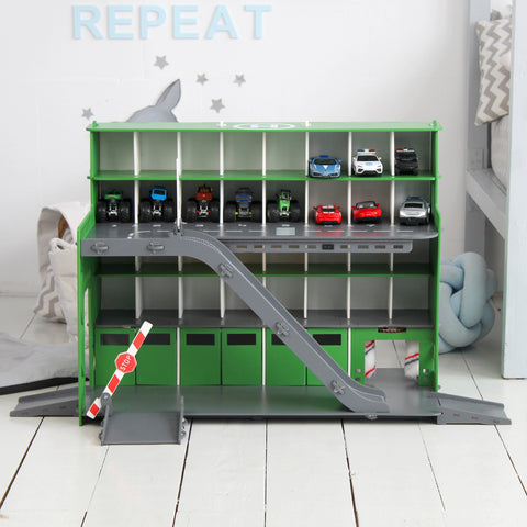 Wooden toy garage for diecast 1/64 and 1/32 scale toy cars, for boys 3 4 5 6 years old