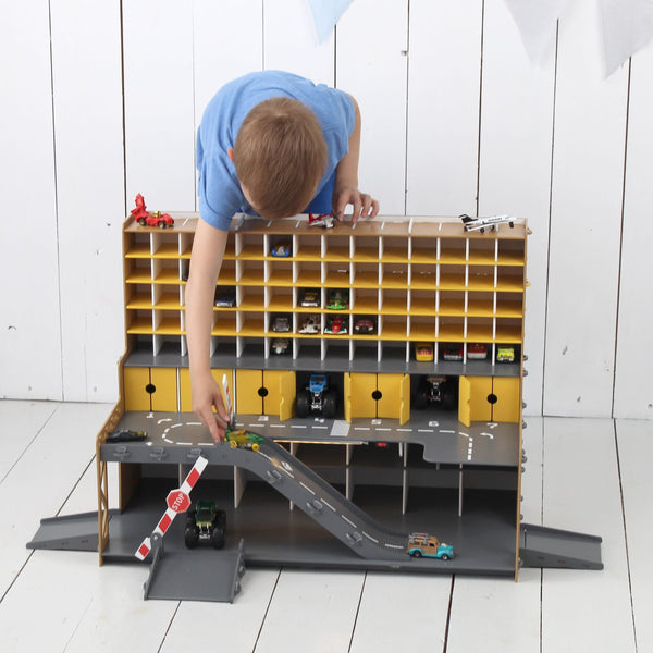 Toy Garage, Wooden Toy Car Storage, Diecast Toy Cars Shef, 3 4 5 year old boy gift, Toddler boy Birthday Present, Persolnalized Toy Storage