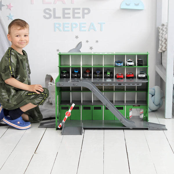 Wooden toy garage for diecast 1/64 and 1/32 scale toy cars, for boys 3 4 5 6 years old