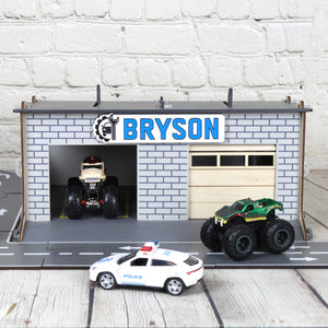 Toy garage with sectiona roll-up doors, pull-push to open doors mechanism, toddler gift 3 4 5 years old, toy garage
